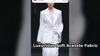 Tecido de acetato macio e confortável contra a pele – brilho luxuoso, toque suave e elegância atemporal