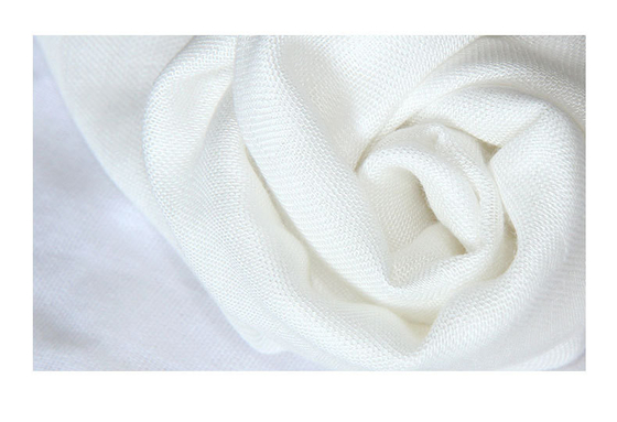 Três cobertura tecida de Gauze Material Fabric Gauze Swaddle do algodão da camada 150gsm