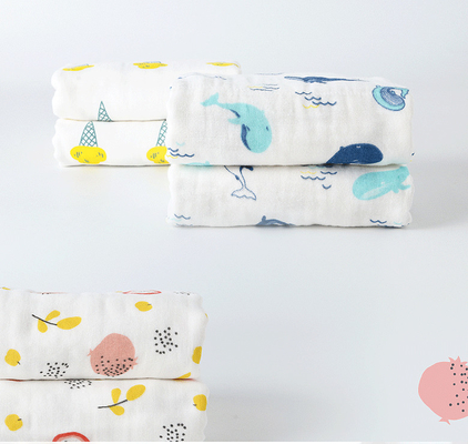 seis camadas de 110X110 40S imprimiram a toalha da saliva de Gauze Fabric do algodão para bebês