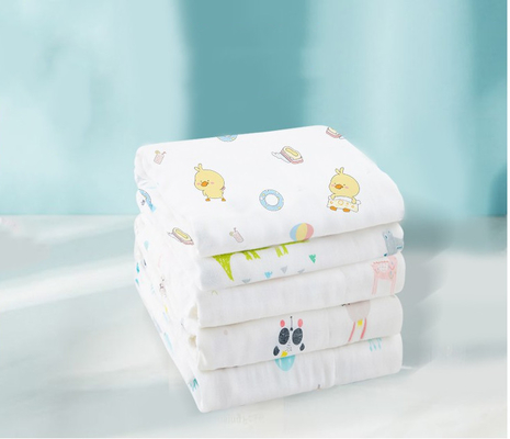 Classifique bebês Multilayer de Gauze Fabrics Saliva Towel For do algodão do crepe