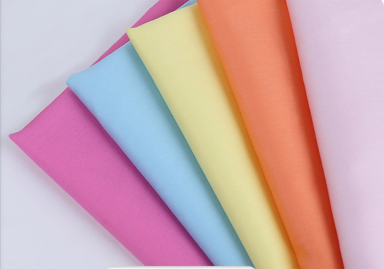 O Spandex liso 135GSM do algodão 3% do poliéster 35% da tela 61% do elástico do TC arfa a roupa uniforme do escritório