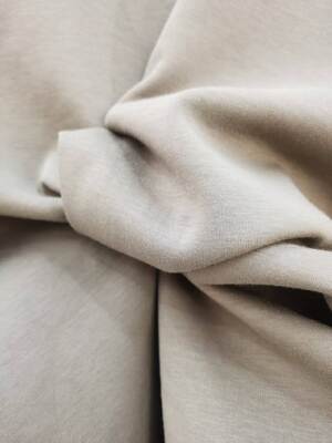 80% de algodão 15% de poliéster 5% de spandex 260gm de tecido de algodão.