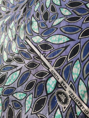 Tecido Africano Wax Print com Pedrarias Hot-fix – 91% Algodão 9% Elastano, Alta Resistência a Rugas, Excelente Recuperação Elástica